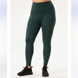 Girlfriend Collective Green Compressive Pocket Legging size Small